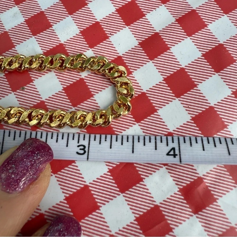 Avon Herringbone Chain Bracelet size large NIB 1991 vintage